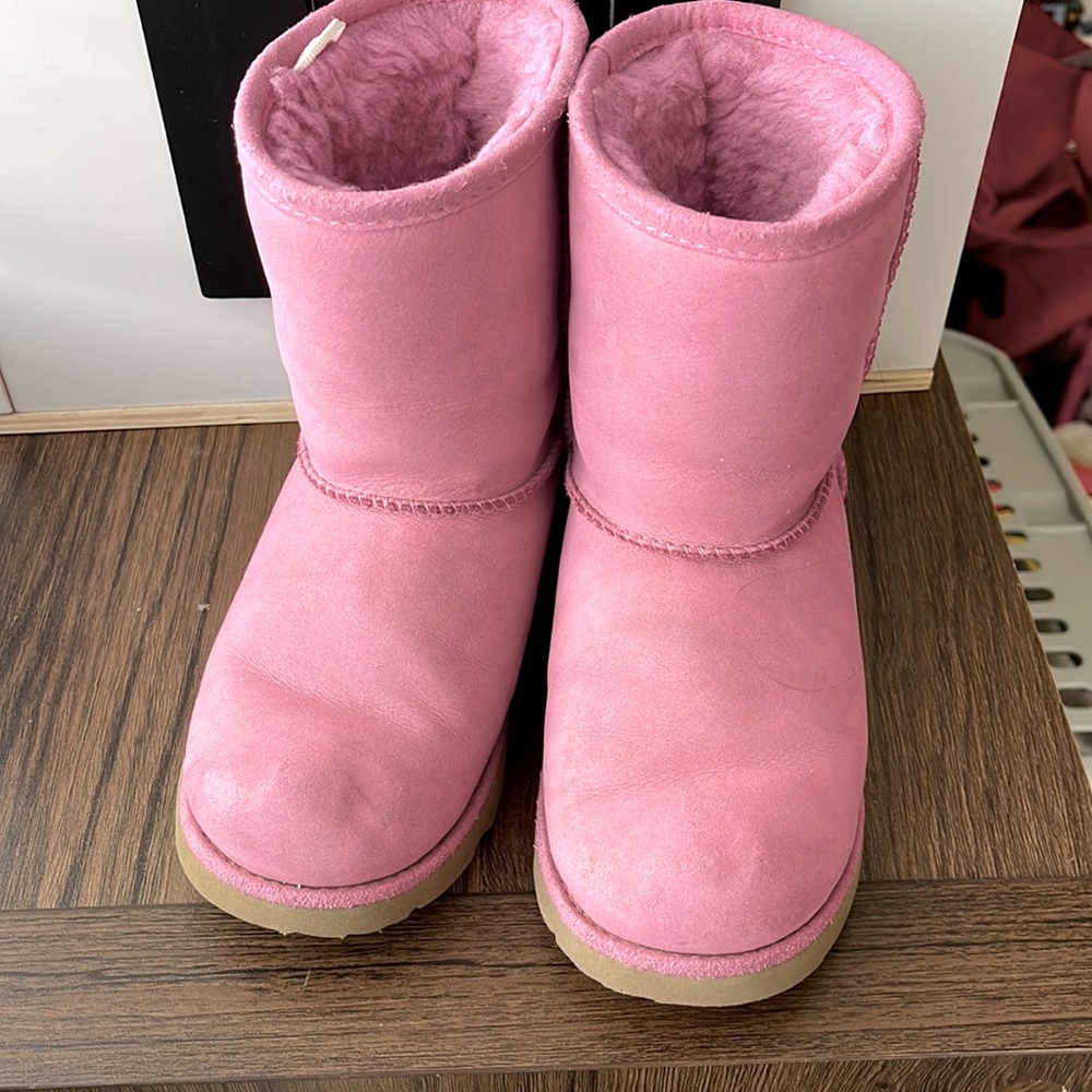 Ugg classic short weather II (water resistant)